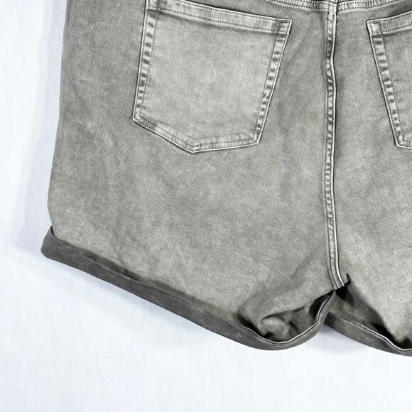 Torrid Plus Sz 24 Denim Shorts Boyfriend Vintage Stretch Mid Rise Short Gray 553 - Picture 11 of 14